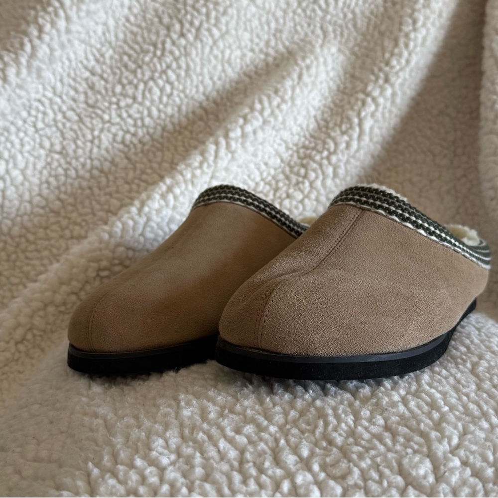 Dr. Scholl's Tan Slippers with Black Sole
